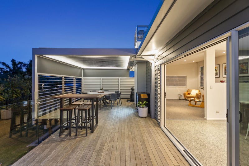 3 Dressage Lane, Greenhithe, Auckland - Carousel 1