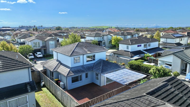 14 Reno Way, Flat Bush, Auckland - Carousel 24