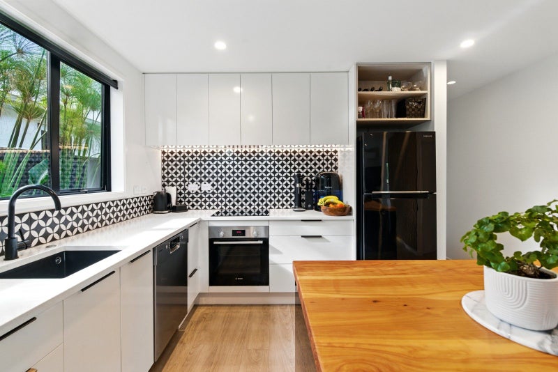 3 Hinaki Street, Poike, Tauranga - Carousel 2