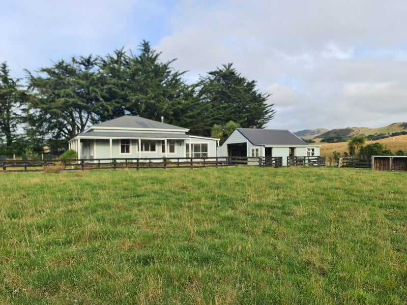 10844 Route 52, Pongaroa - Carousel 1