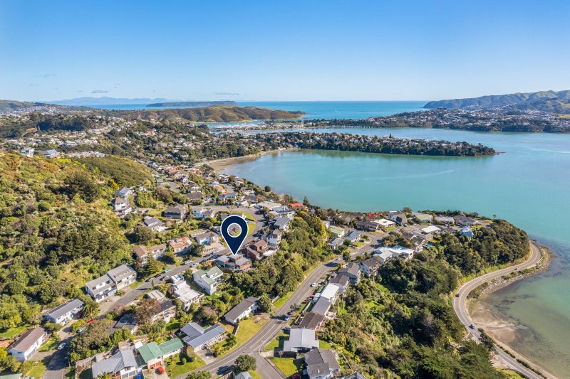 12 The Anchorage, Whitby, Porirua - Carousel 30