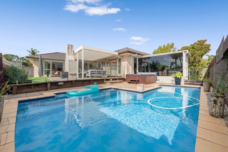 51 John Brooke Crescent, East Tamaki Heights, Auckland - Carousel 2