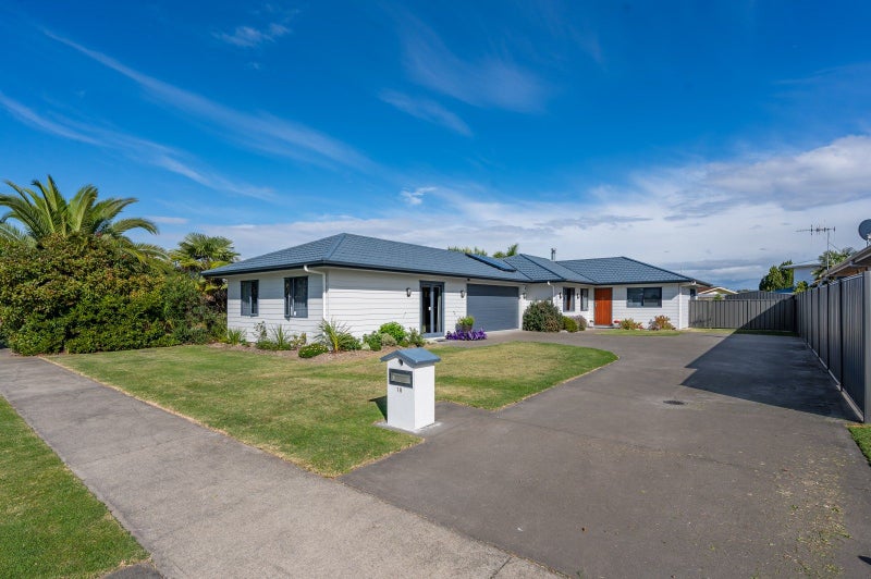 18 Mcnaughton Place, Onekawa, Napier - Carousel 1