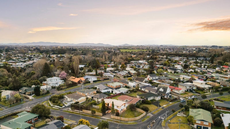 3 Wake Street, Chartwell, Hamilton - Carousel 2