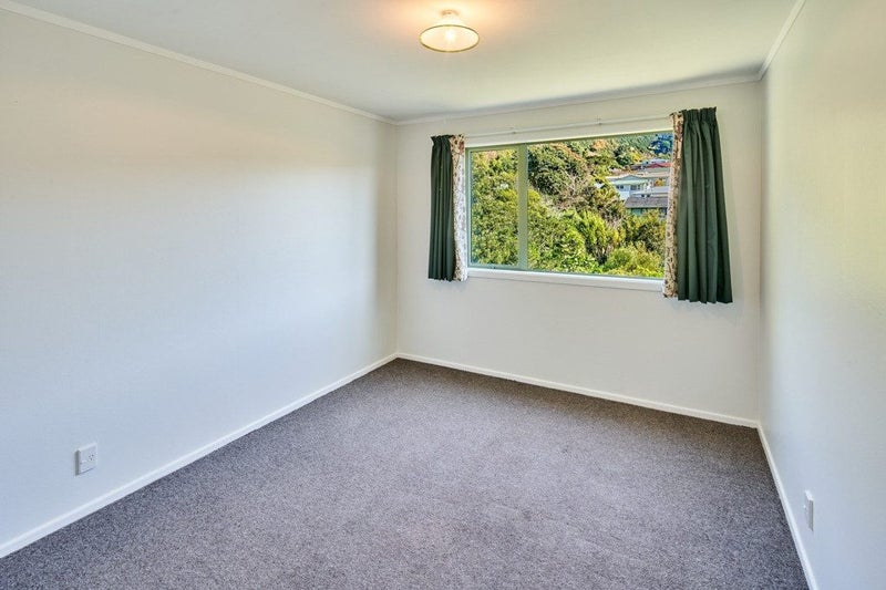 1A Sunrise Blvd, Tawa, Wellington - Carousel 2
