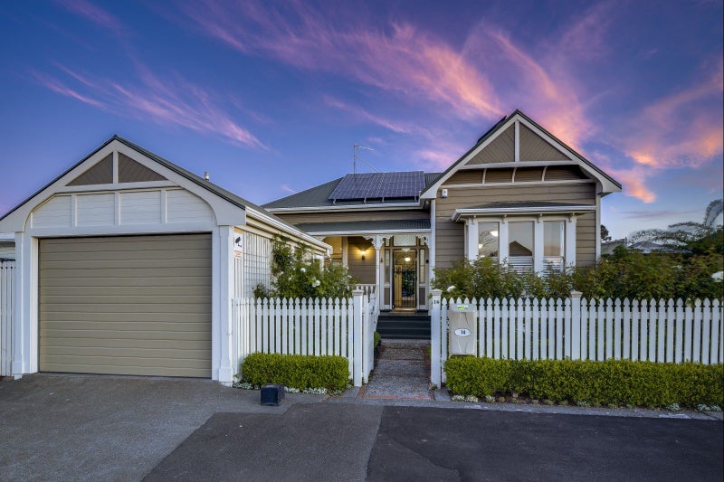 14 Hall Street, Napier South, Napier - Carousel 1