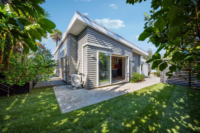 7 City View Terrace, Birkenhead, Auckland - Carousel 1