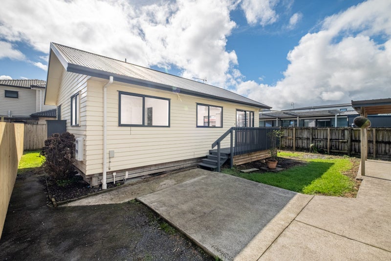 6A Clark Street, Manurewa, Auckland - Carousel 1