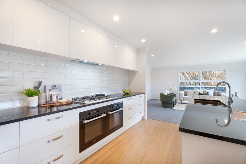 83 Queen Charlotte Drive, Aotea, Porirua - Carousel 2