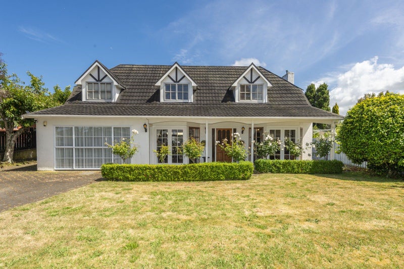 2 Tirimoana Place, Otamatea, Whanganui - Carousel 1