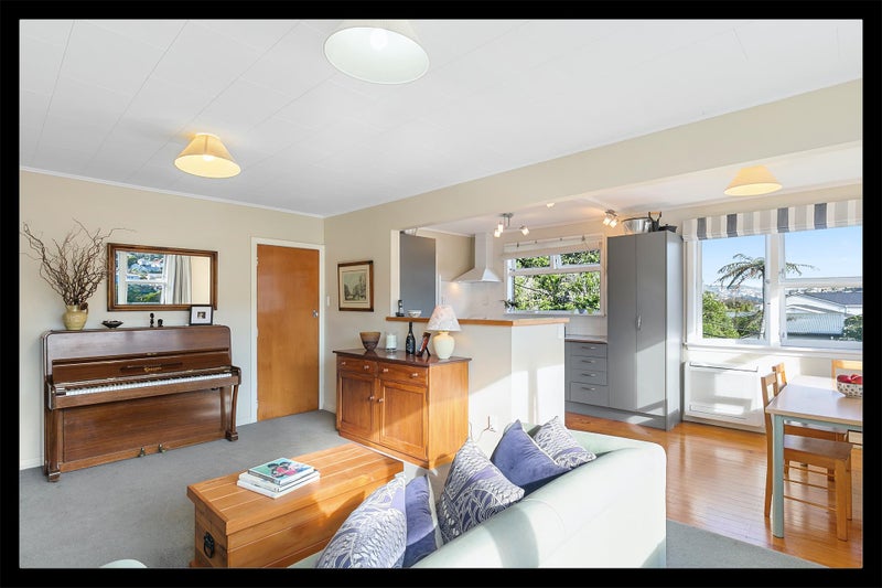 2/27 Abbott Street, Ngaio, Wellington - Carousel 1