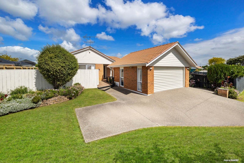 1 Putter Place, Golflands, Auckland - Carousel 2