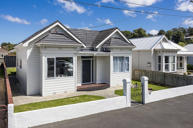 16 Chambers Street, North East Valley, Dunedin - Carousel 1