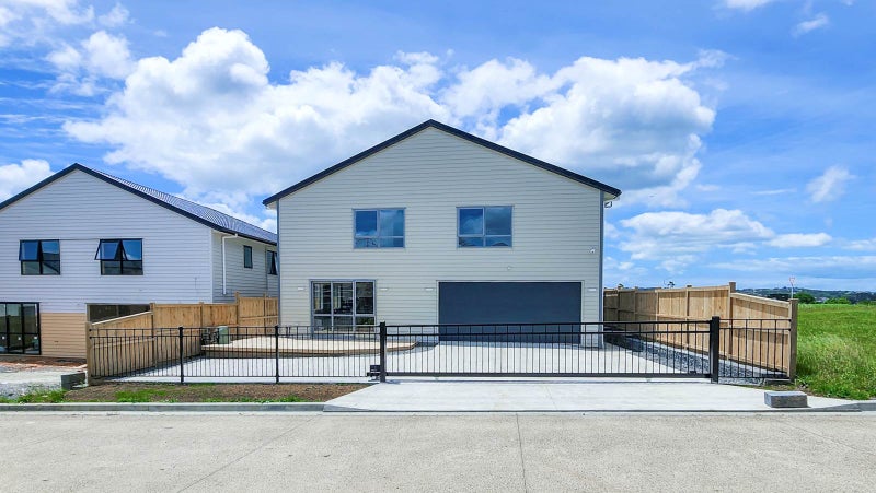 15 Uru Drive, Flat Bush, Auckland - Carousel 2