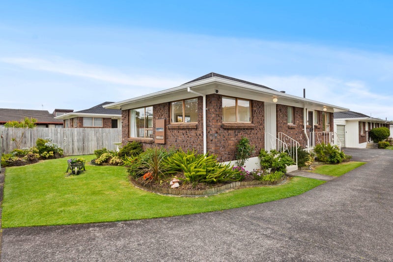 5/33 Swanson Road, Henderson, Auckland - Carousel 2