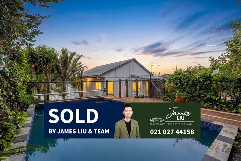 1/22 Sandown Road, Rothesay Bay, Auckland - Carousel 1