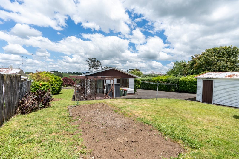 39 Cowley Drive, Temple View, Hamilton - Carousel 14