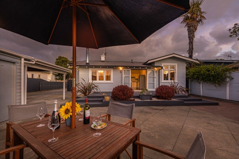 143 Featherston Street, Palmerston North, Palmerston North - Carousel 1