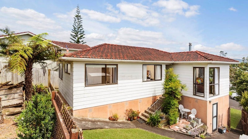 6 Adam Sunde Place, Glen Eden, Auckland - Carousel 1