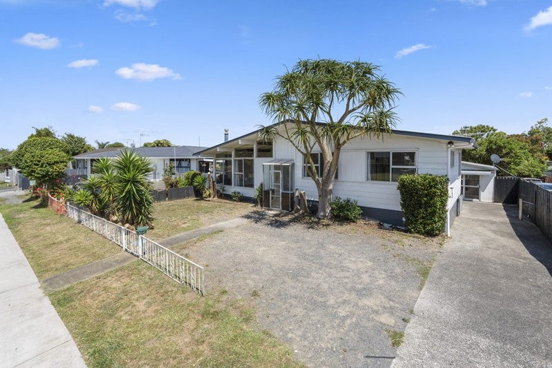 35 Fairlight Place, Manurewa, Manukau City, Auckland - Carousel 1