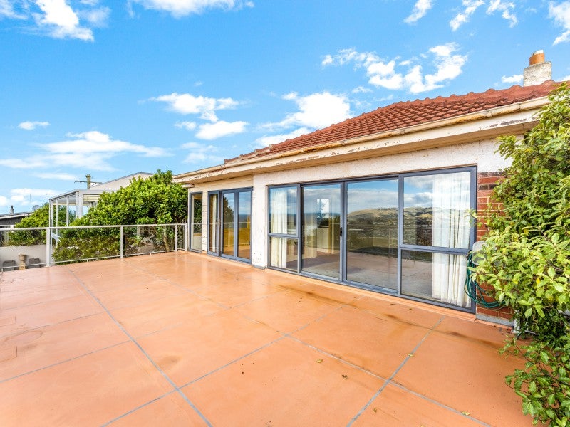 58 Earls Road, Saint Clair, Dunedin - Carousel 2