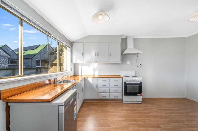 44 Avon Road, Clifton, Invercargill - Carousel 2