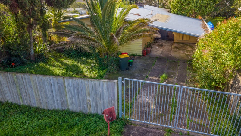 31 Taipari Road, Te Atatu Peninsula, Auckland - Carousel 20