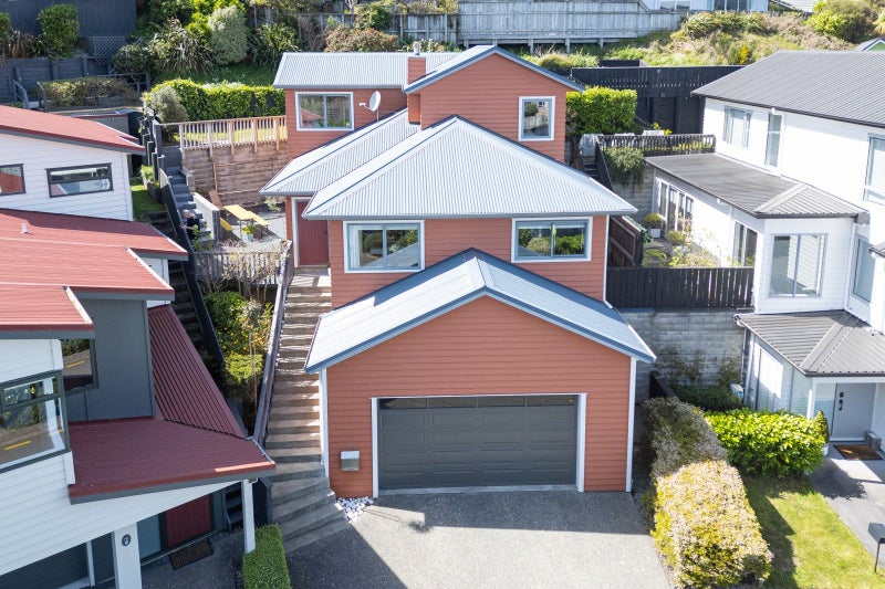4 Lakshmi Place, Khandallah, Wellington - Carousel 1