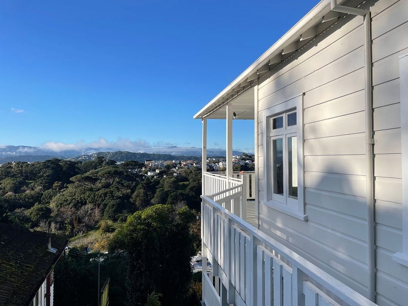 29 Garden Road, Northland, Wellington - Carousel 1