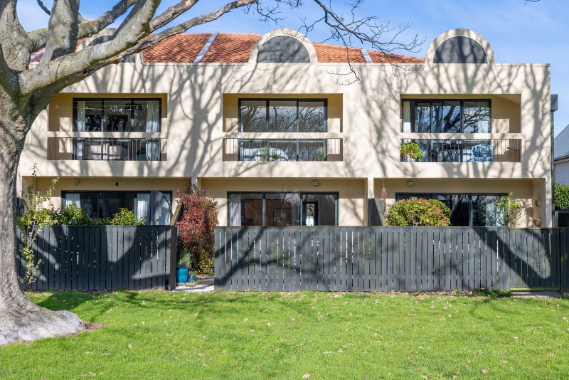 2/17 Devon Street, Sydenham, Christchurch - Carousel 1