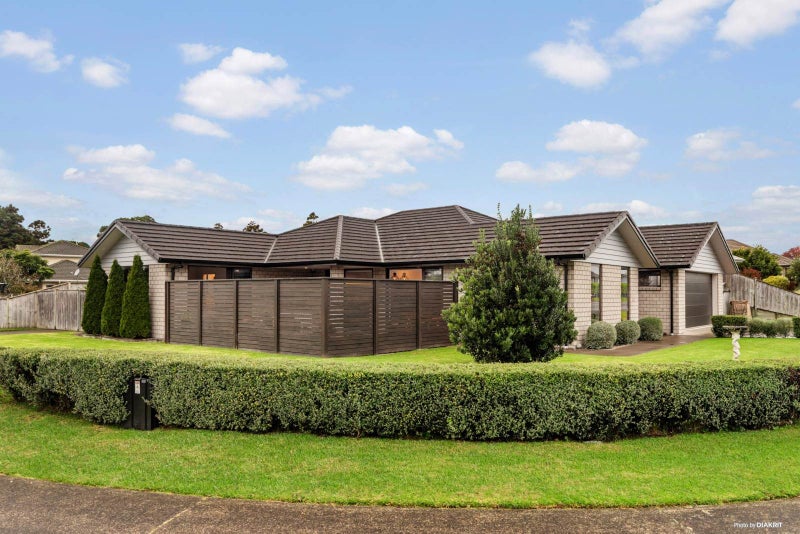 1 Glennron Lane, Waiuku, Waiuku - Carousel 1