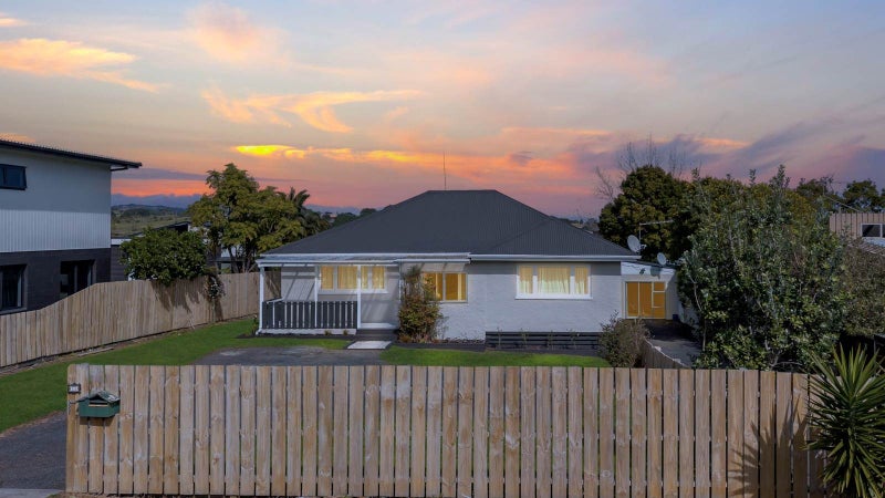 84 Karaka Road, Beachlands, Auckland - Carousel 1