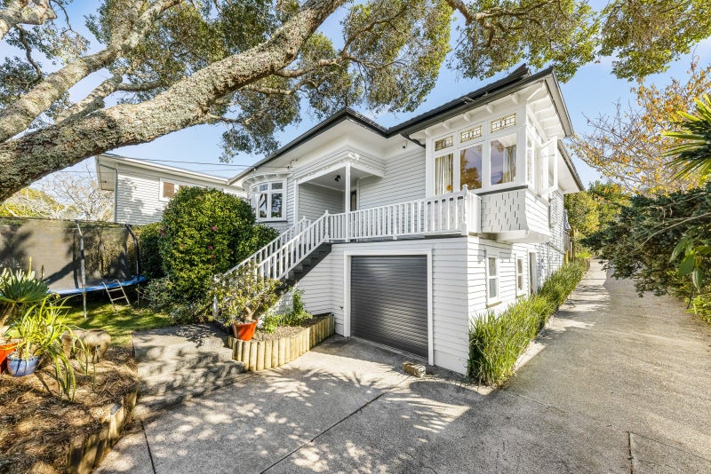 9 Mons Ave, Mt Roskill, Auckland - Carousel 1