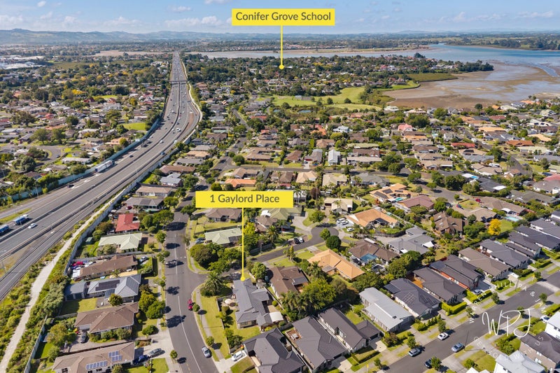 1 Gaylord Place, Conifer Grove, Takanini - Carousel 30