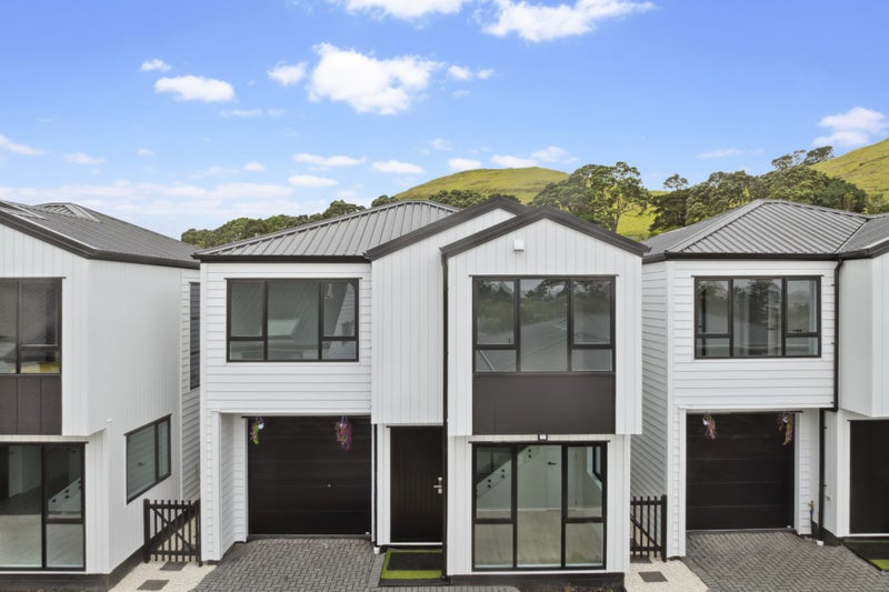 6 Pikitea Road, Mangere Bridge, Auckland - Carousel 1