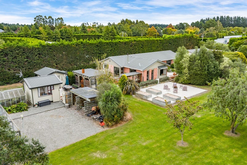 5 Whitewood Crescent, Christchurch - Carousel 2