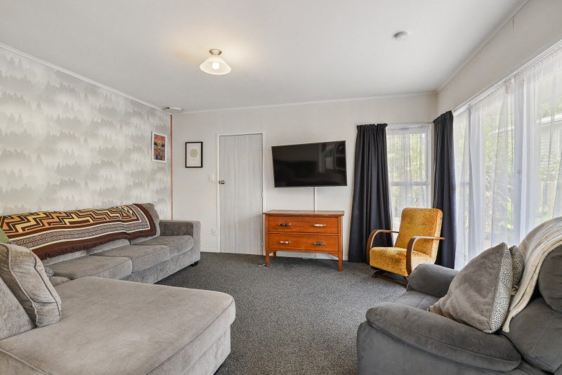 5 Matuku Street, Selwyn Heights, Rotorua - Carousel 2