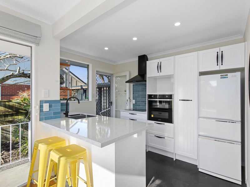 23 Ararino Street, Trentham, Upper Hutt - Carousel 1