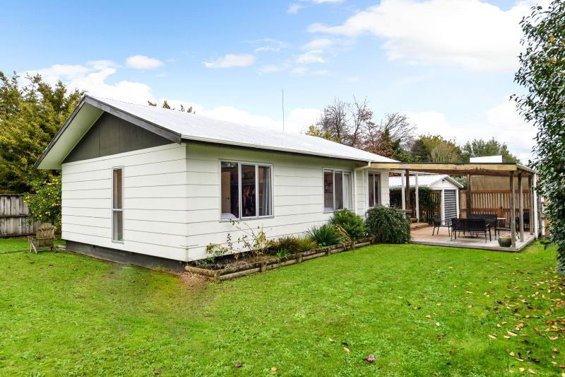 9 Frost Place, Pukete, Hamilton - Carousel 1