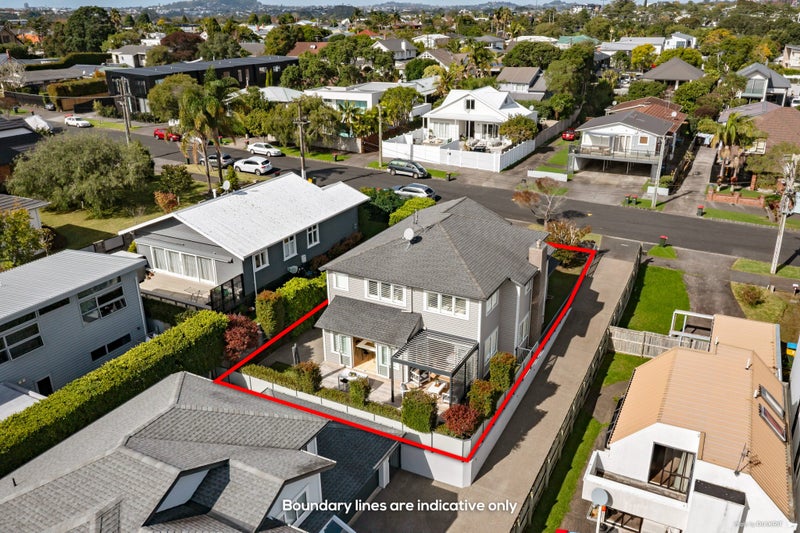 27 St Michaels Avenue, Point Chevalier, Auckland - Carousel 1