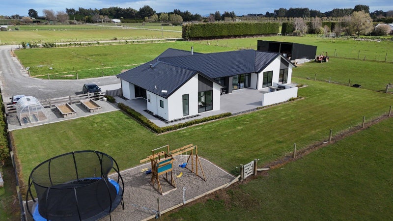 60 Orion Road East, Makarewa, Invercargill - Carousel 1