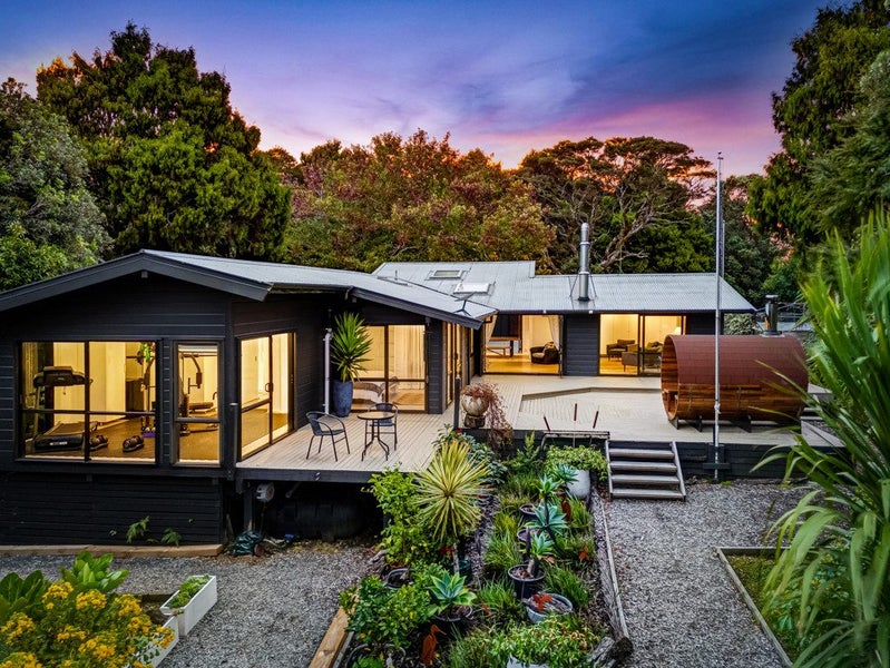 192 Mountain Road, Henderson Valley, Auckland - Carousel 1