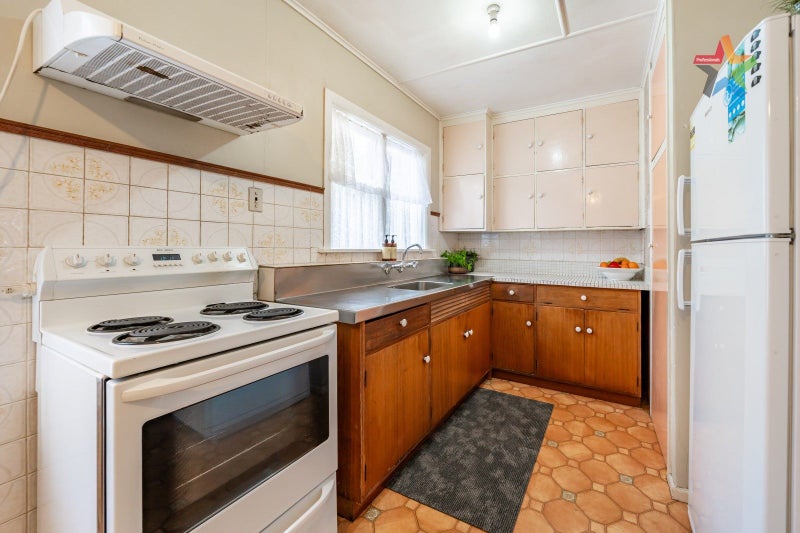 Property Valuation for 8 Thirlmere Street, Wainuiomata, Lower Hutt