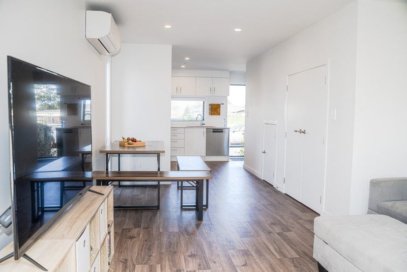 9A Welby Place, Mangere, Auckland - Carousel 1