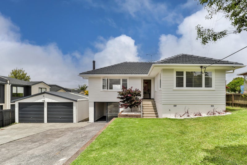 63 Tiroroa Avenue, Te Atatu South, Auckland - Carousel 2