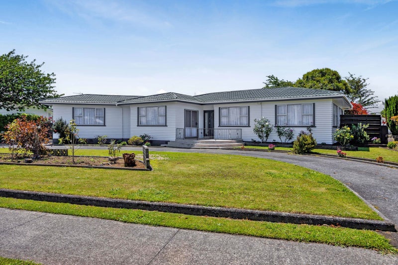 128 Waihi Road, Hawera - Carousel 1