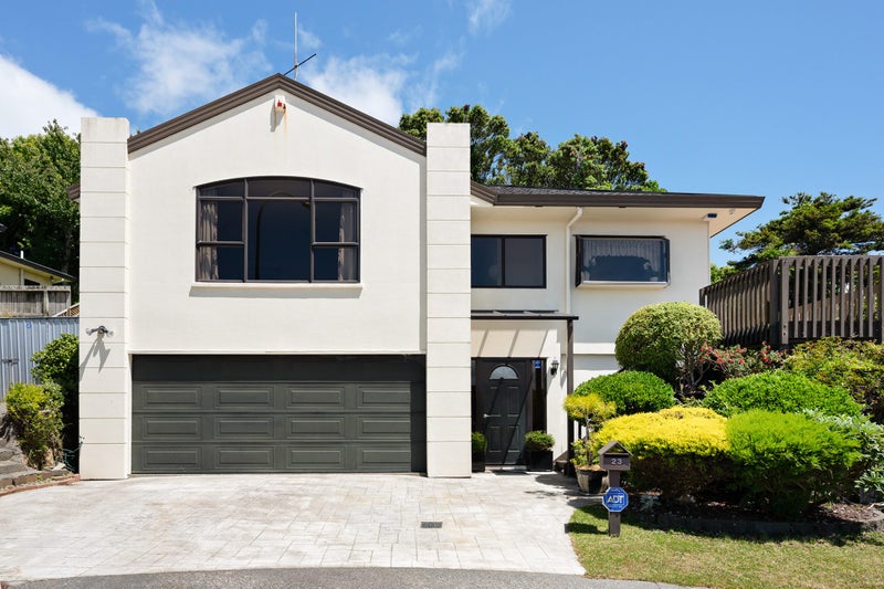23 Ring Lane, Paparangi, Wellington - Carousel 1