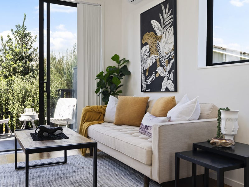 9/31 Mahalo Avenue, Wiri, Auckland - Carousel 1