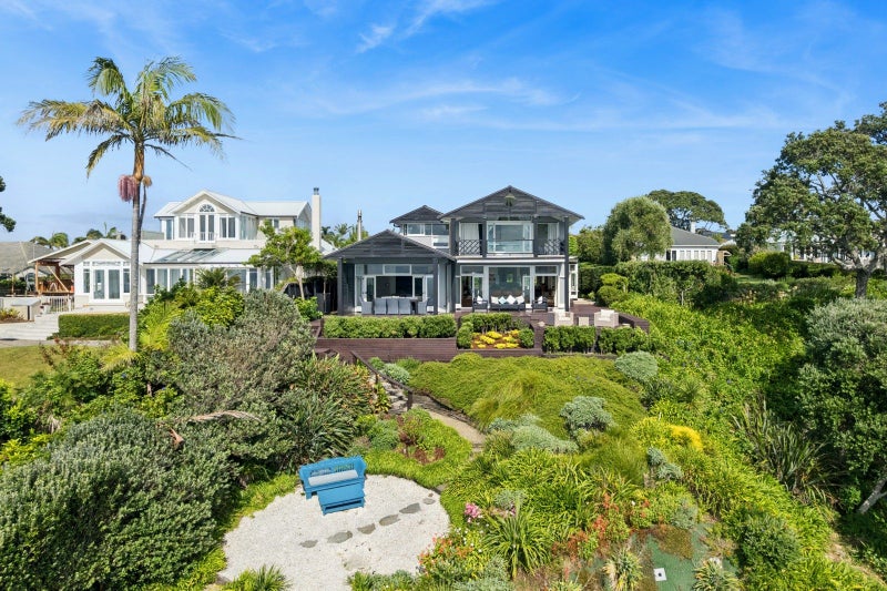 20 Hamana Street, Narrow Neck, Auckland - Carousel 2