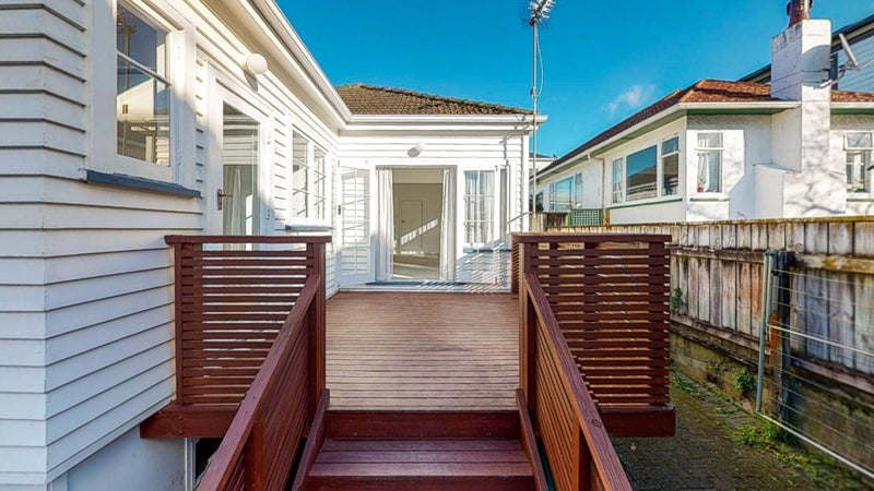 12 Colombo Street, Newtown, Wellington - Carousel 11
